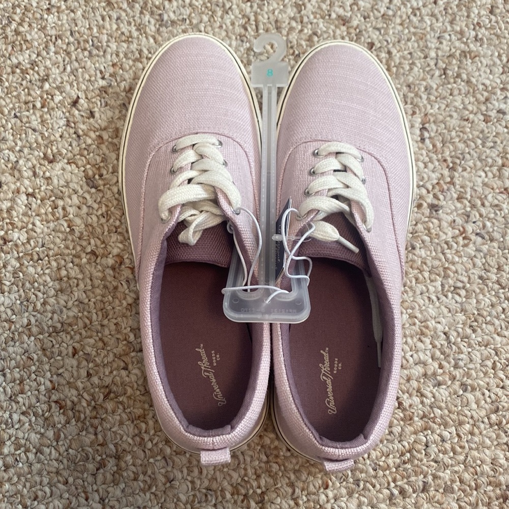 Women’s Vulcanized Lace-Up Sneakers